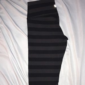 Lululemon leggings size 4
